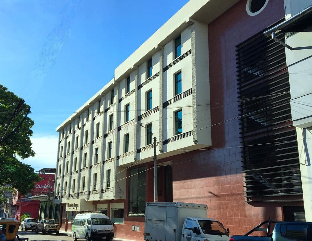 Victoria Regia Hotel Iquitos Exterior photo