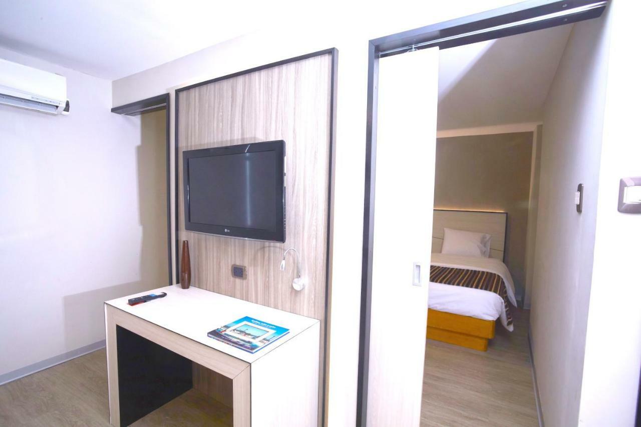 Victoria Regia Hotel Iquitos Exterior photo